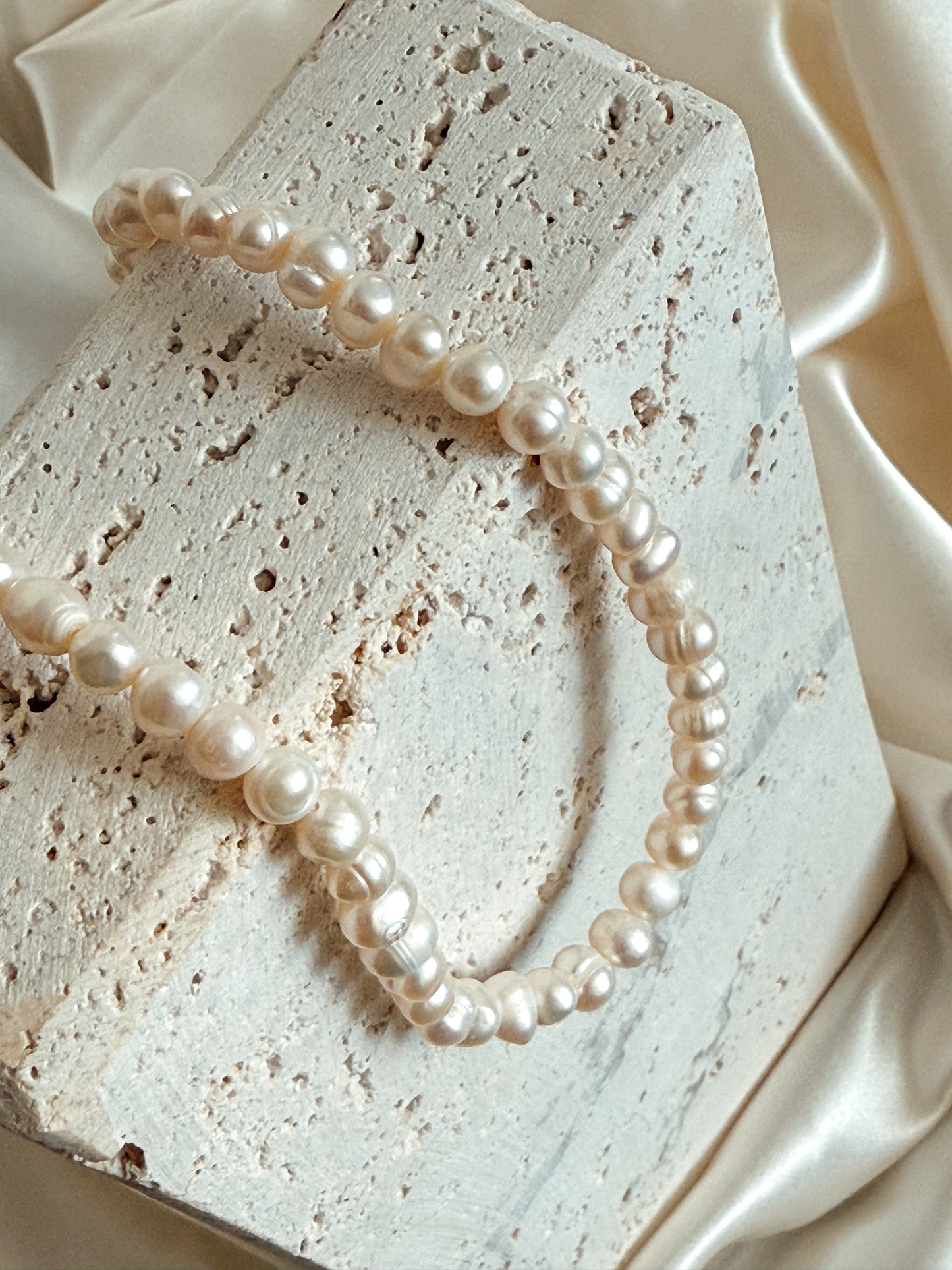 Pearlina Necklace