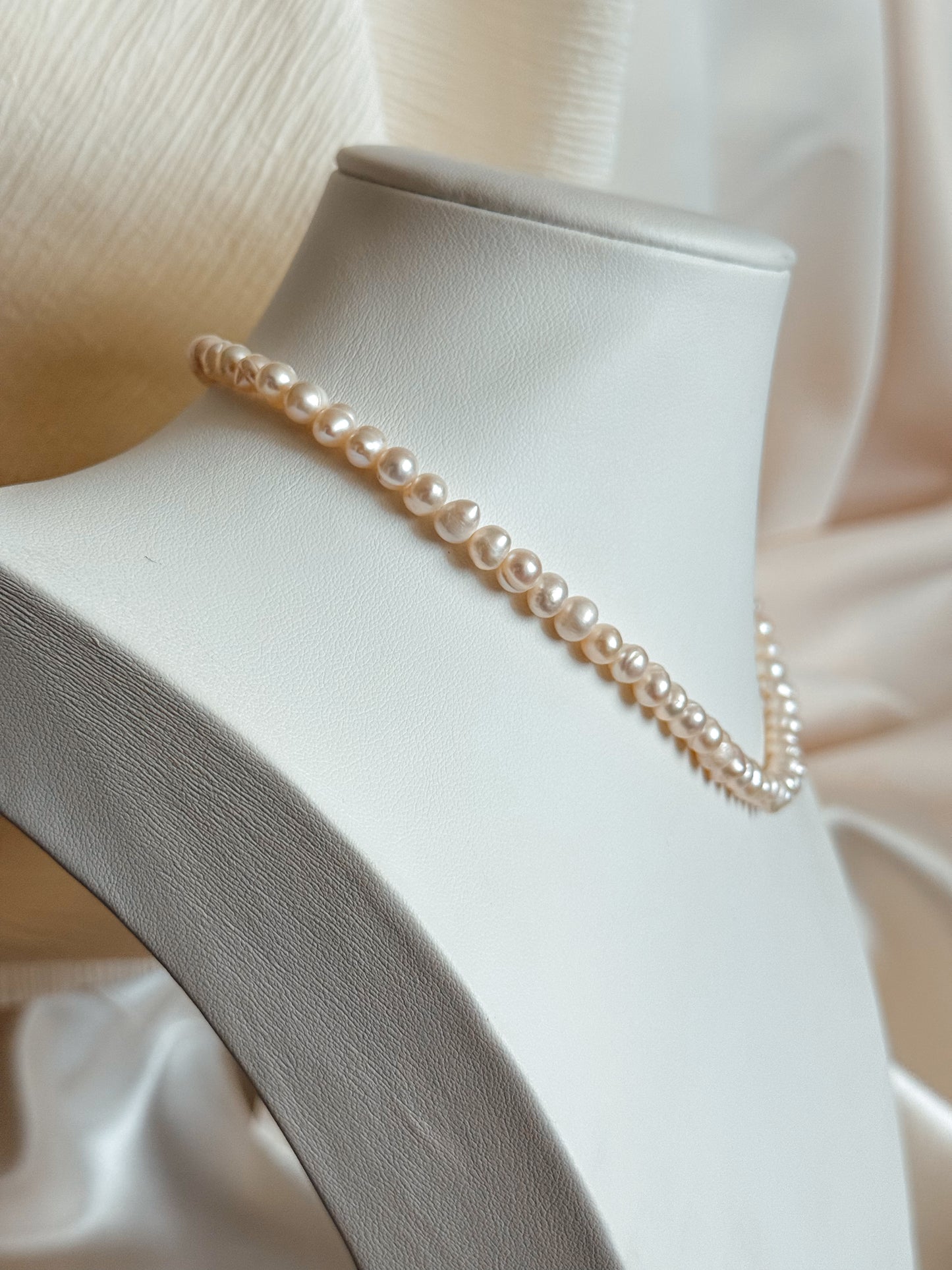 Pearlina Necklace