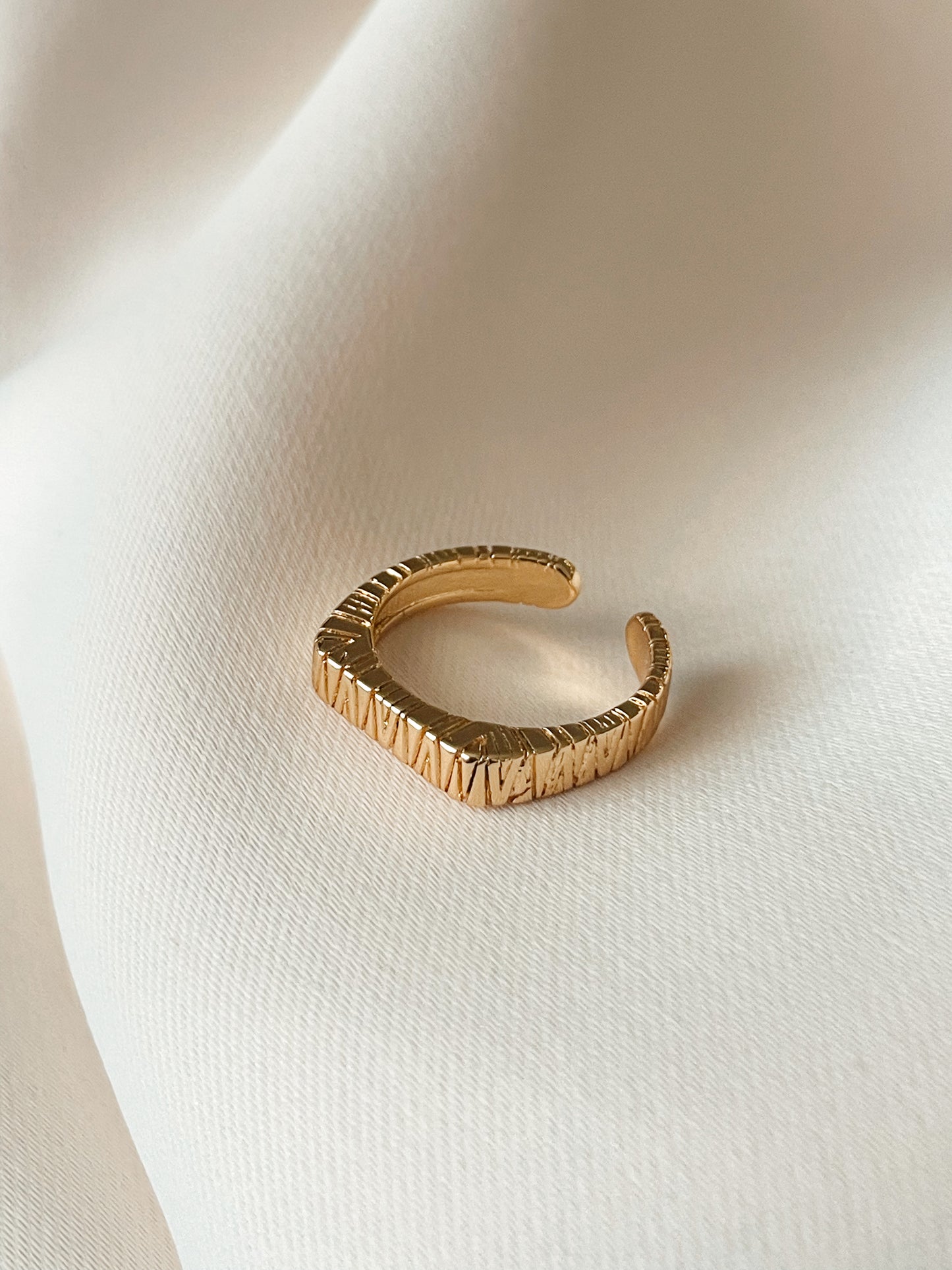 Selene Ring