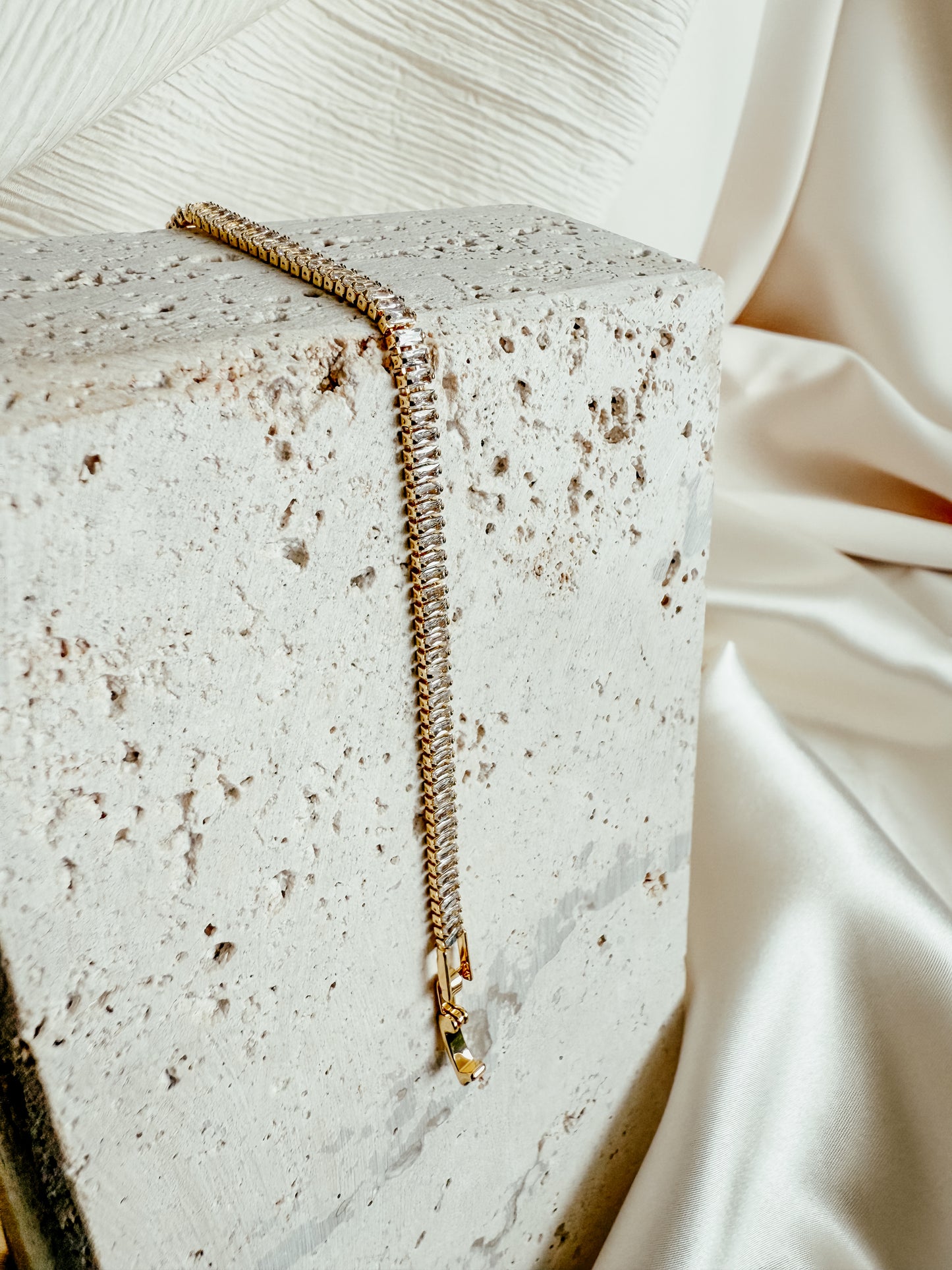 Nakita Tennis Bracelet