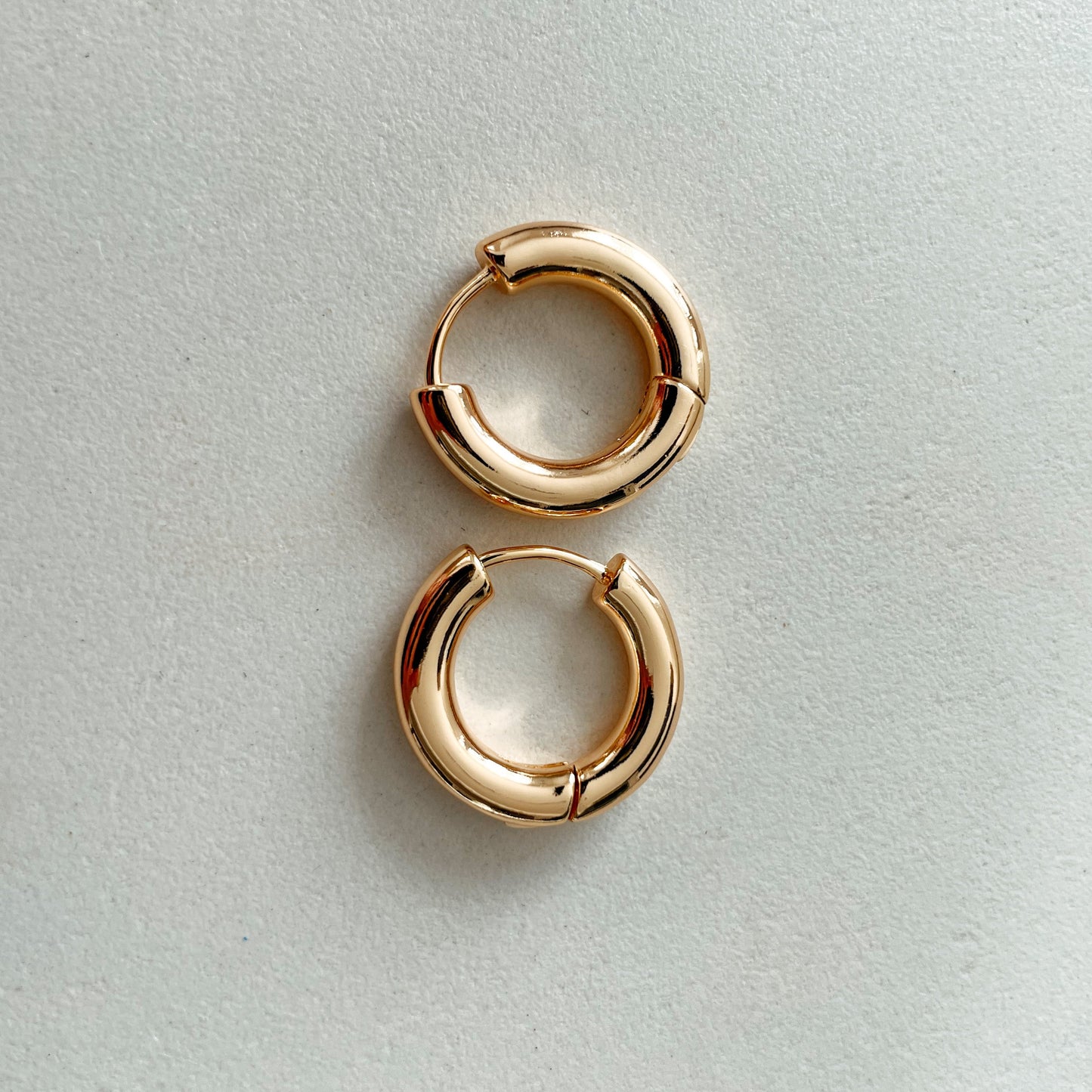 Zuri Hoops